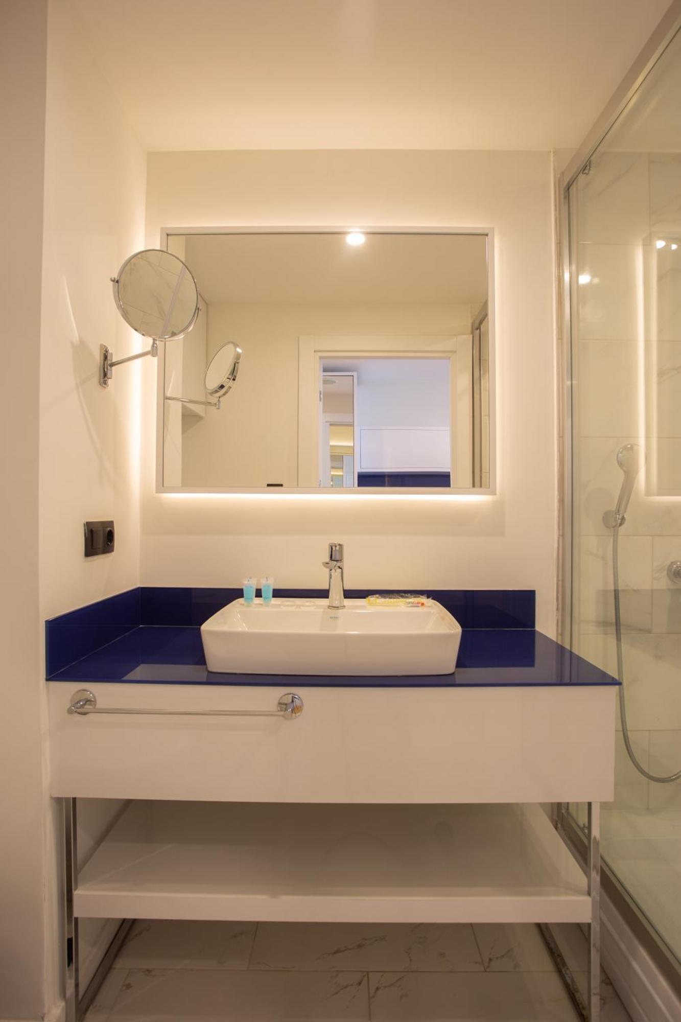 Batumi Concept Hotel Экстерьер фото