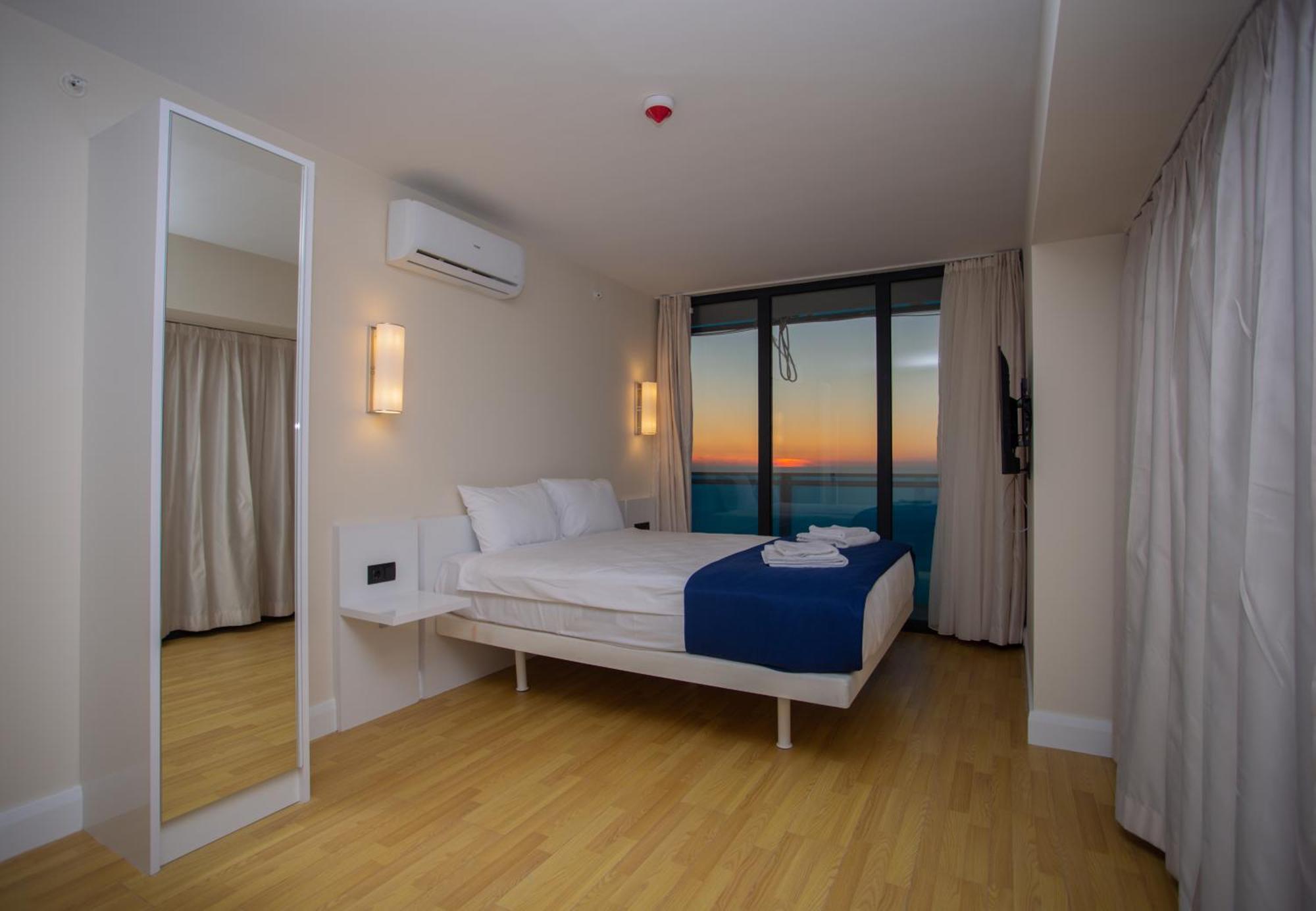 Batumi Concept Hotel Экстерьер фото
